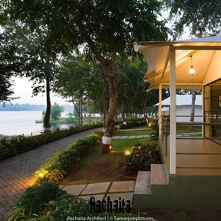 White Feather Resort Kauncha Silvassa Ngoại thất bức ảnh