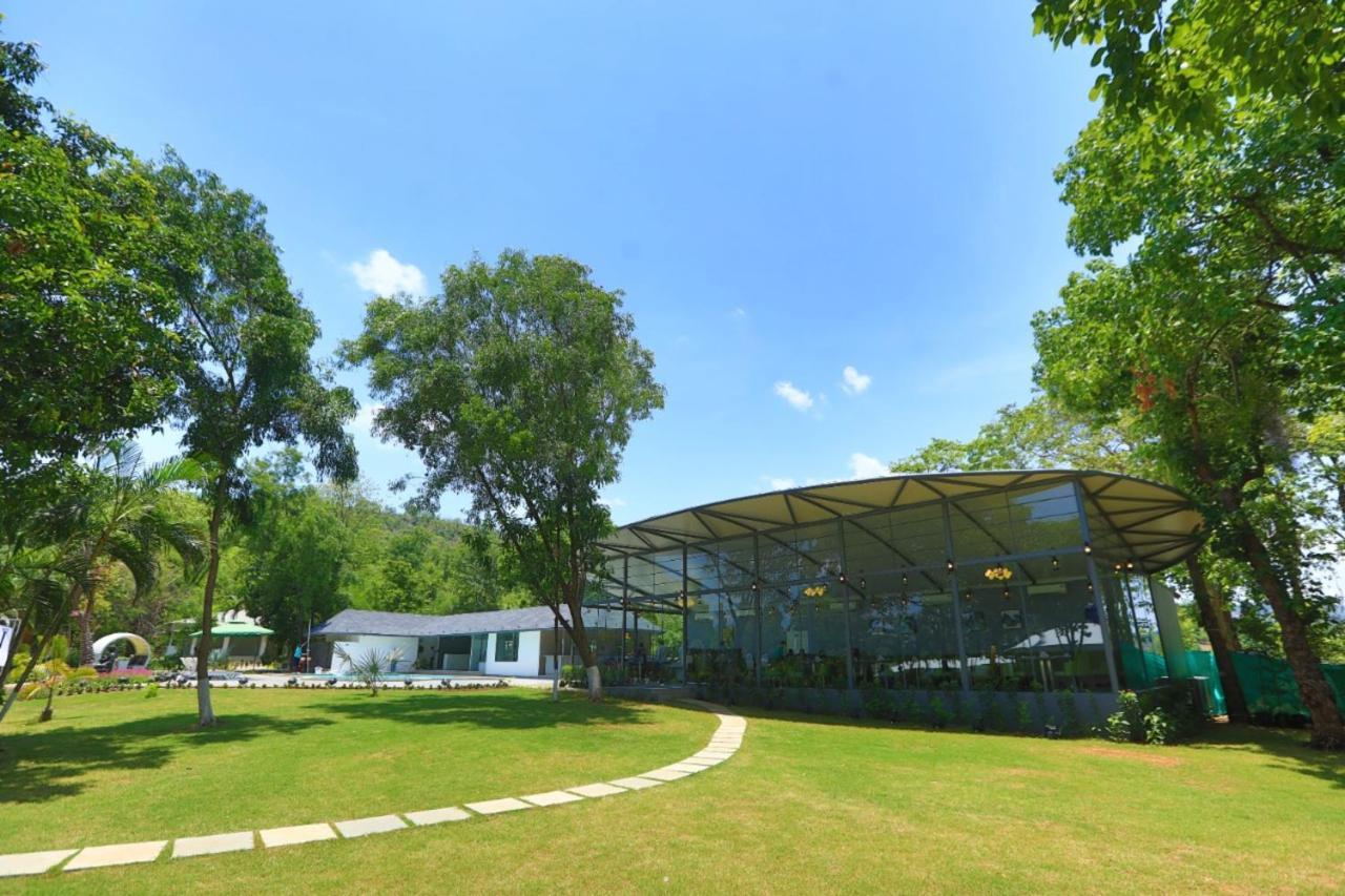 White Feather Resort Kauncha Silvassa Ngoại thất bức ảnh