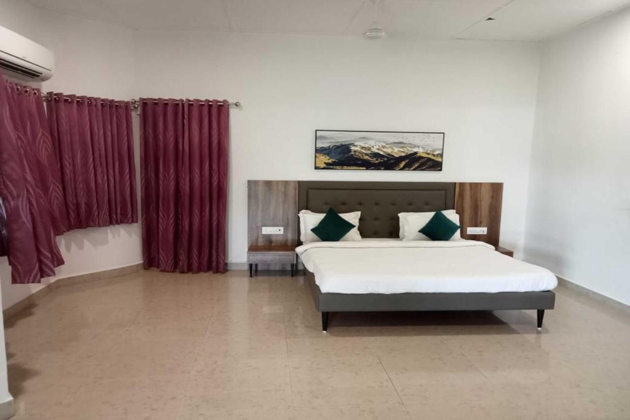 White Feather Resort Kauncha Silvassa Ngoại thất bức ảnh