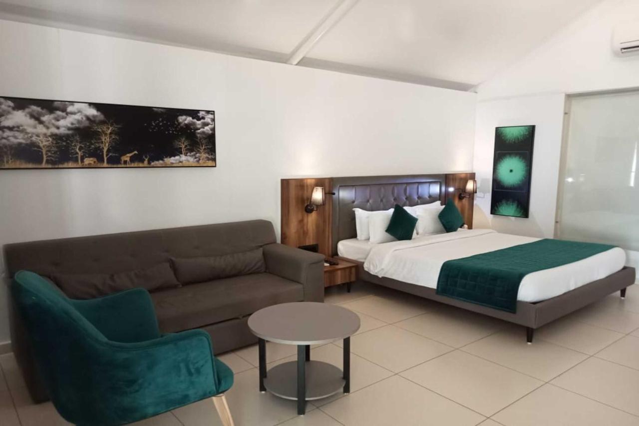 White Feather Resort Kauncha Silvassa Ngoại thất bức ảnh