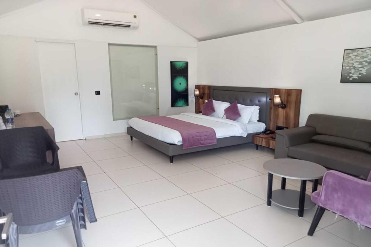 White Feather Resort Kauncha Silvassa Ngoại thất bức ảnh