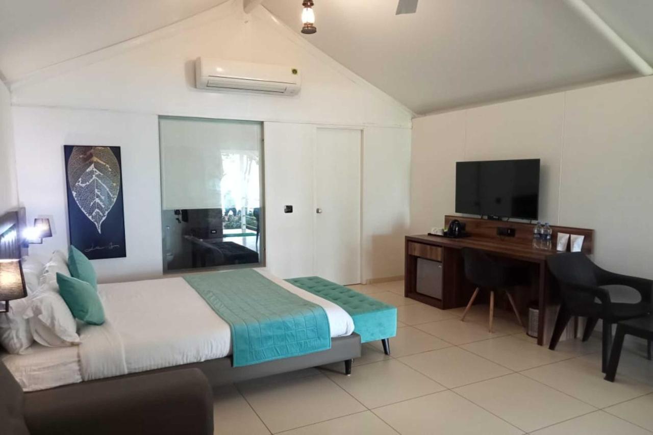 White Feather Resort Kauncha Silvassa Ngoại thất bức ảnh