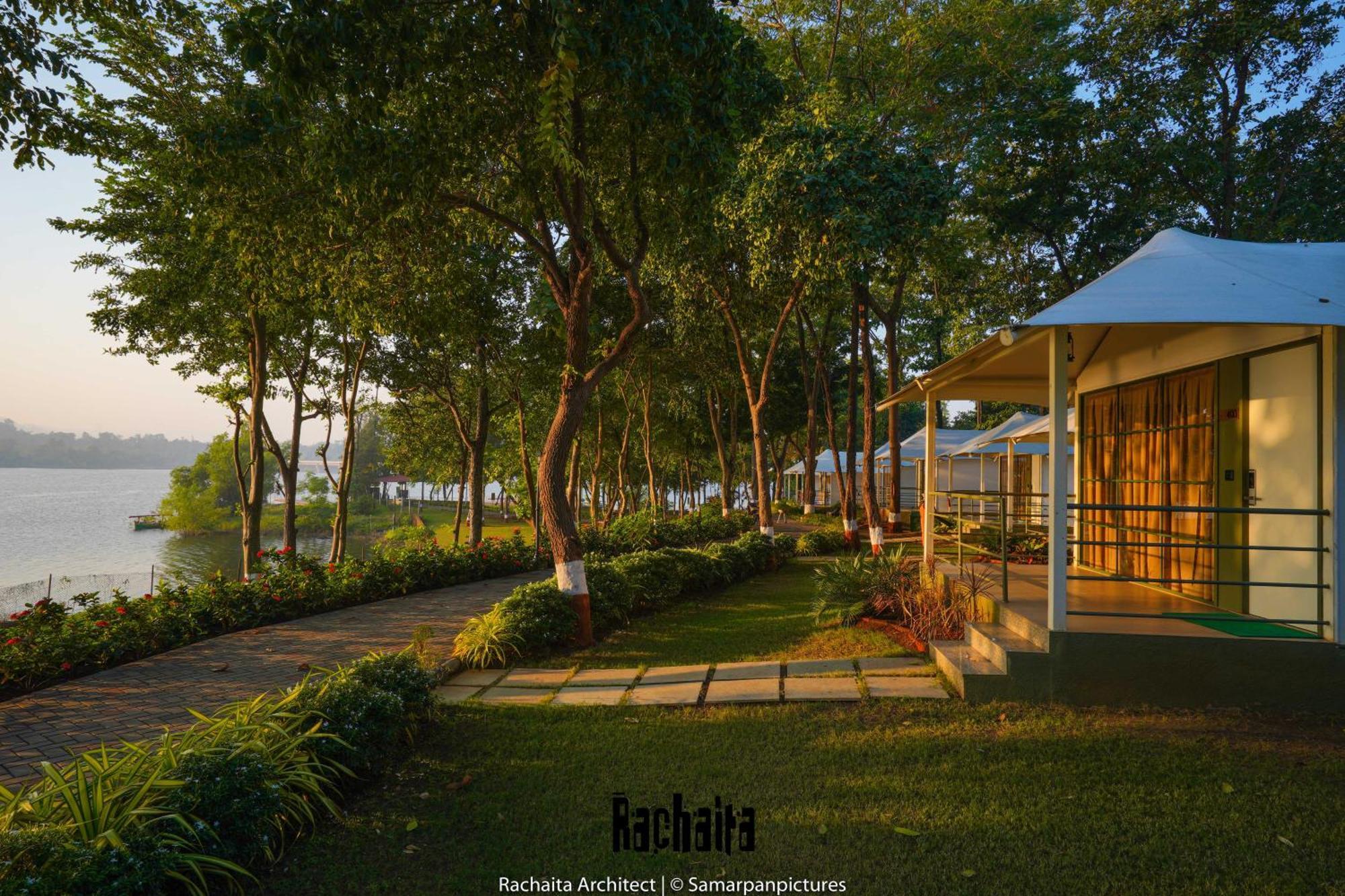 White Feather Resort Kauncha Silvassa Ngoại thất bức ảnh