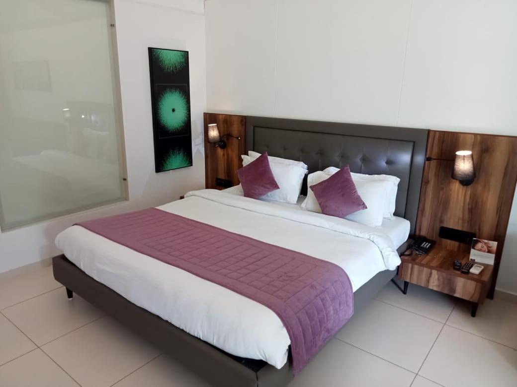 White Feather Resort Kauncha Silvassa Ngoại thất bức ảnh