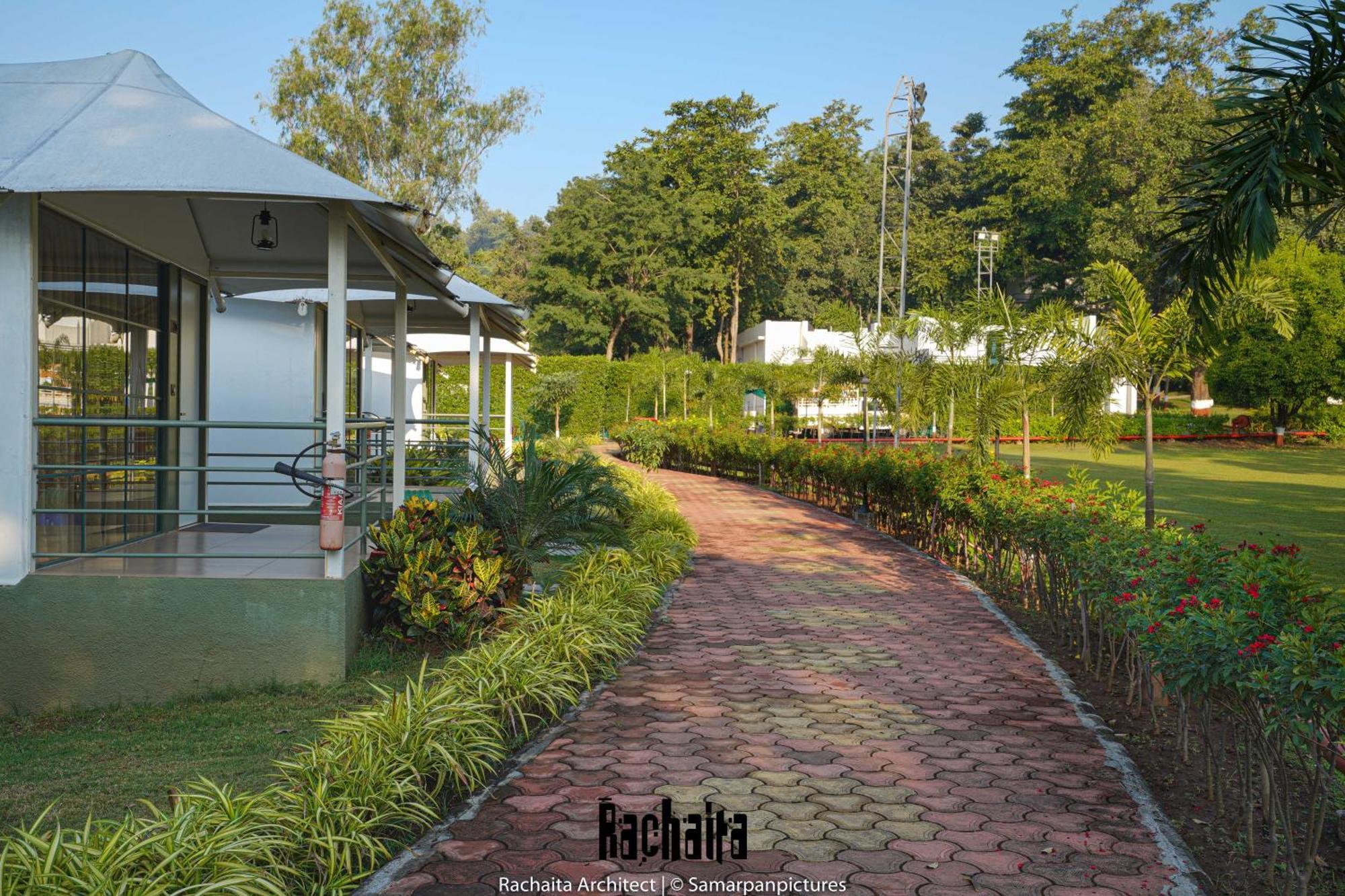 White Feather Resort Kauncha Silvassa Ngoại thất bức ảnh