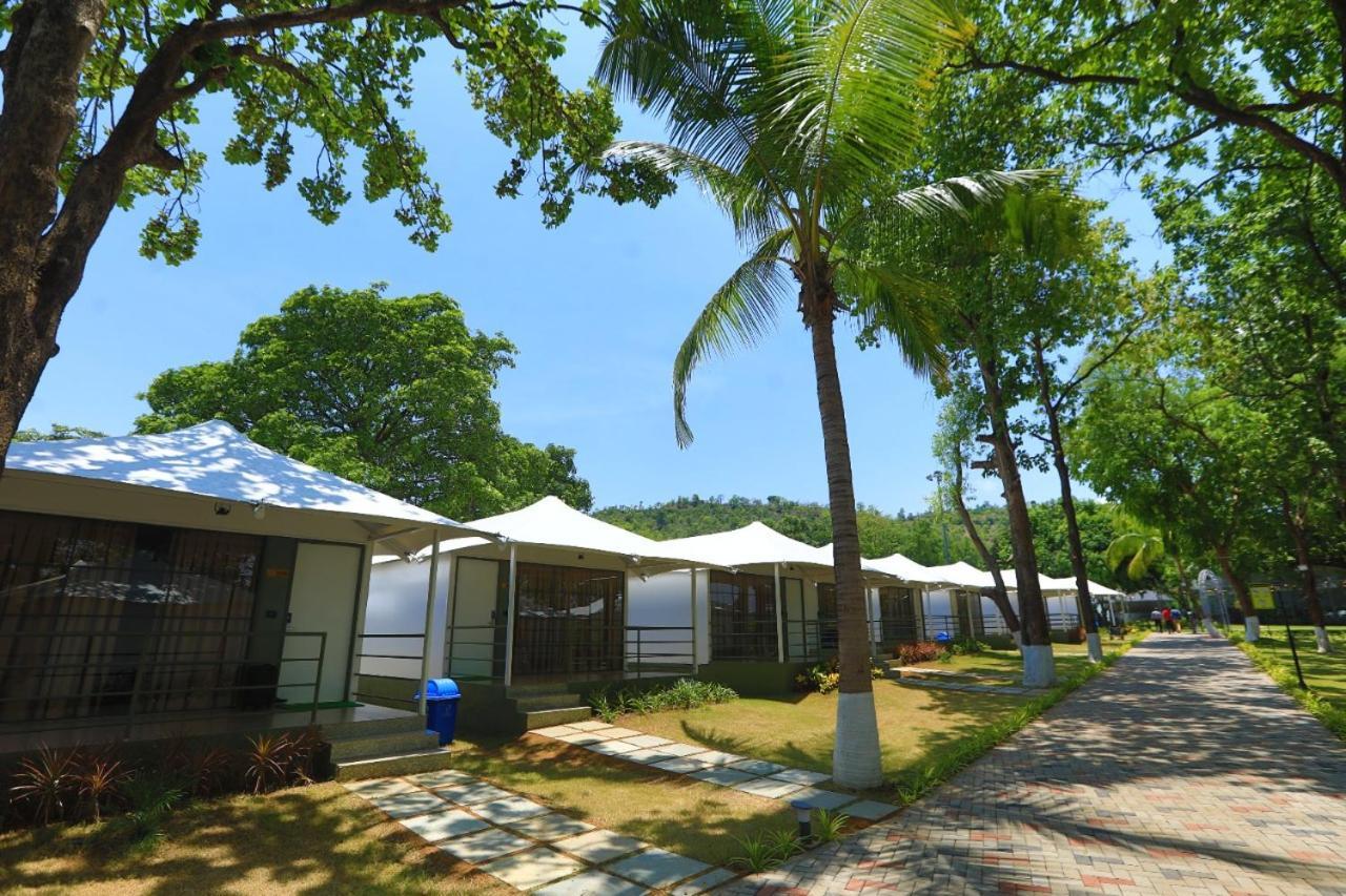 White Feather Resort Kauncha Silvassa Ngoại thất bức ảnh
